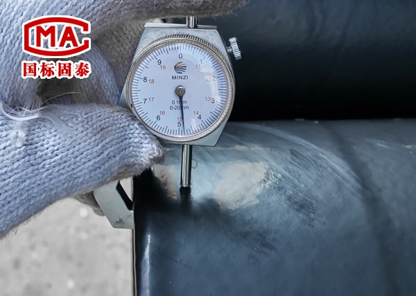 热浸塑钢管在安装施工中耐刮擦